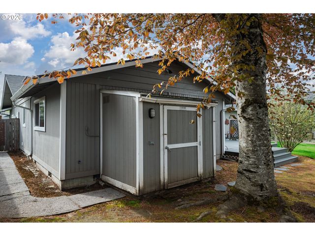 1452 Ne CENTURION Dr, Gresham, OR 97030