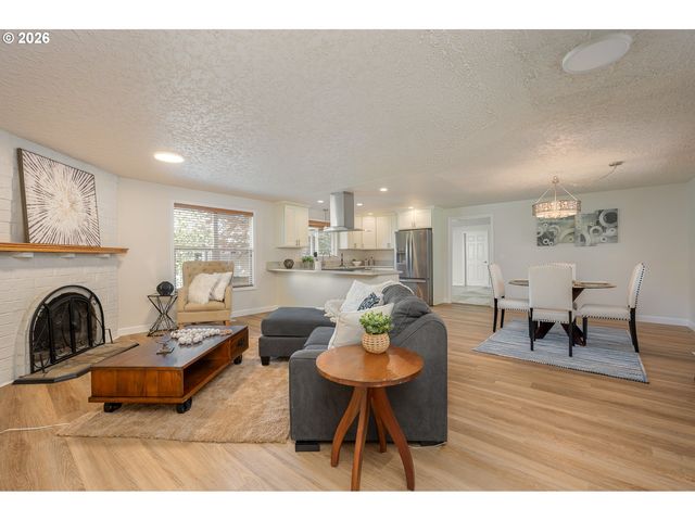 1452 Ne CENTURION Dr, Gresham, OR 97030