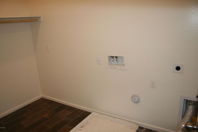 10765 W BRONCO Trail, Peoria, AZ 85383