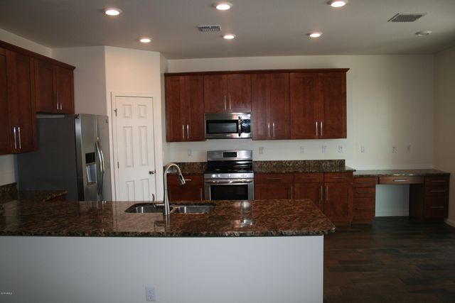 10765 W BRONCO Trail, Peoria, AZ 85383