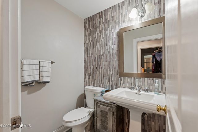 229 Parker Street, Manahawkin, NJ 08050