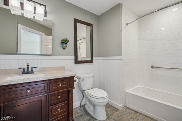 51 Mill Pond Rd 51, Woodland Park, NJ 07424