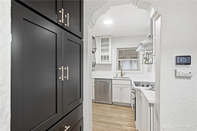 235 Claranna Avenue, Oakwood, OH 45419