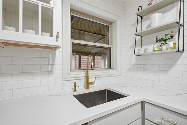 235 Claranna Avenue, Oakwood, OH 45419