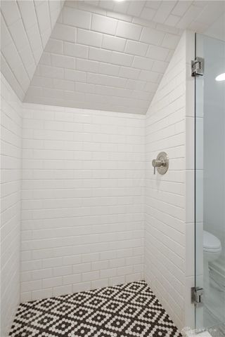 235 Claranna Avenue, Oakwood, OH 45419