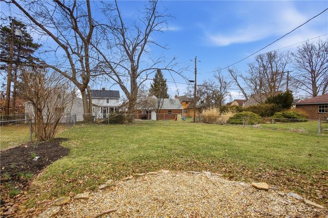 235 Claranna Avenue, Oakwood, OH 45419