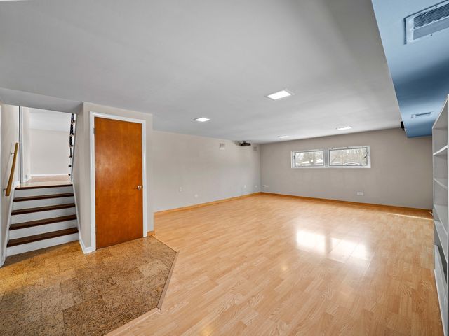 105 E ELAINE Circle, Prospect Heights, IL 60070