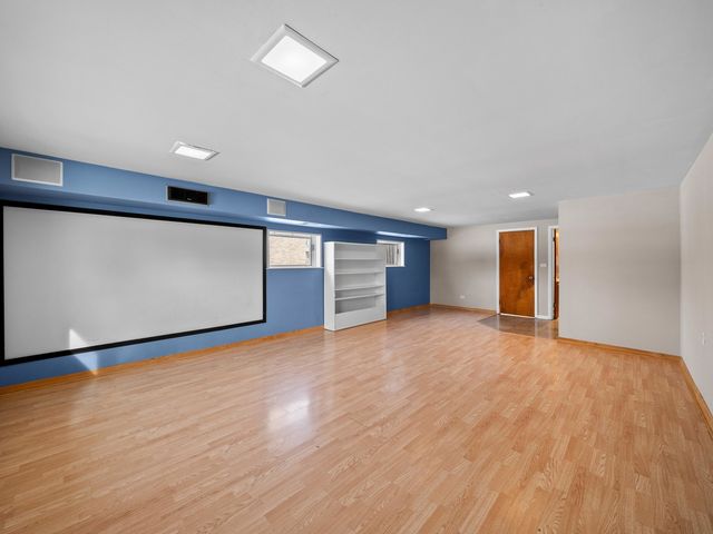 105 E ELAINE Circle, Prospect Heights, IL 60070