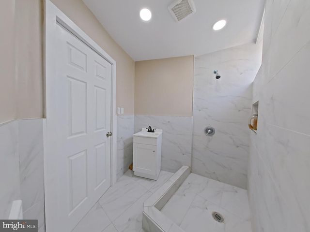 3019 D ST, Philadelphia, PA 19134