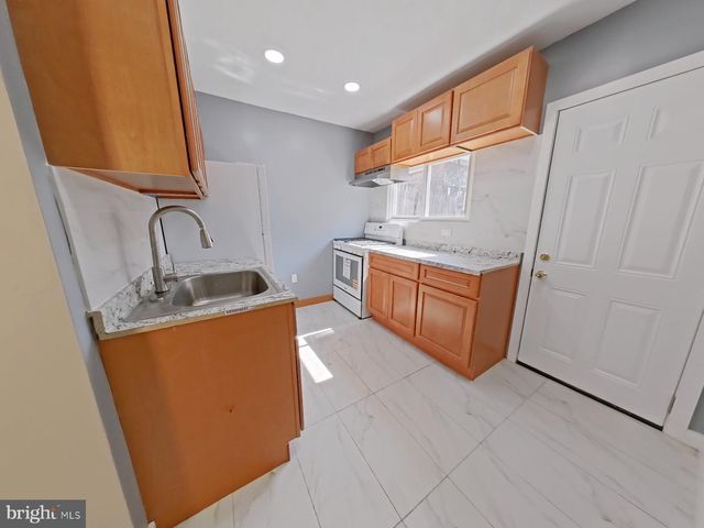 3019 D ST, Philadelphia, PA 19134