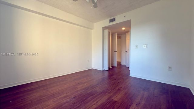 4177 N Haverhill Rd 814, West Palm Beach, FL 33417