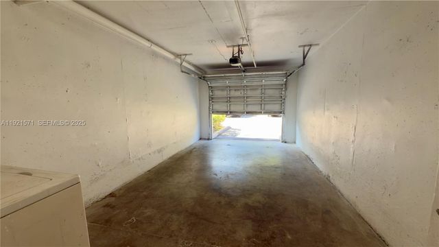 4177 N Haverhill Rd 814, West Palm Beach, FL 33417