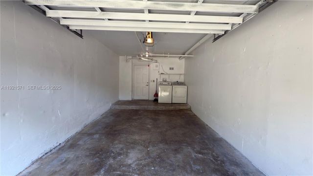 4177 N Haverhill Rd 814, West Palm Beach, FL 33417