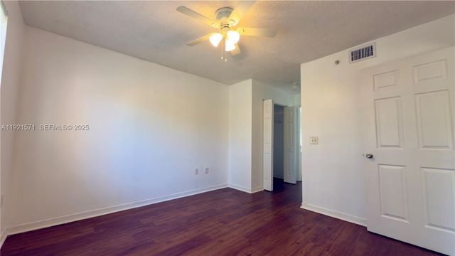 4177 N Haverhill Rd 814, West Palm Beach, FL 33417