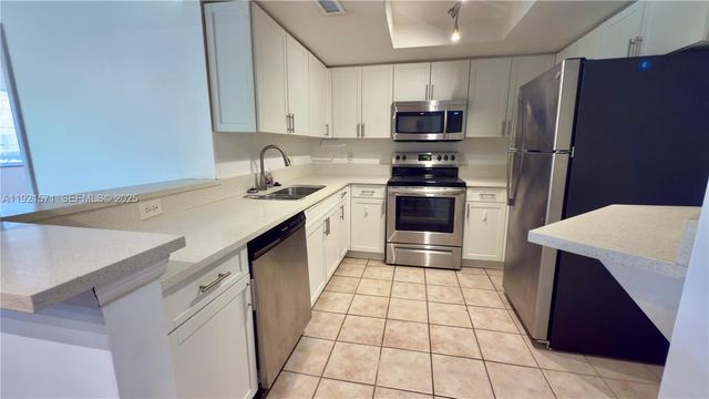 4177 N Haverhill Rd 814, West Palm Beach, FL 33417