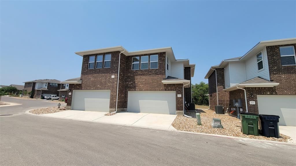605 W South ST 291, Leander, TX 78641