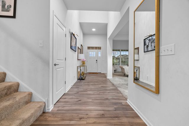 668 Braemore Lane, Yorkville, IL 60560