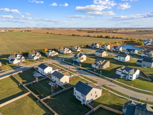 668 Braemore Lane, Yorkville, IL 60560