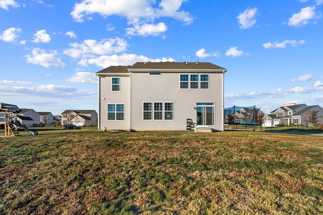 668 Braemore Lane, Yorkville, IL 60560