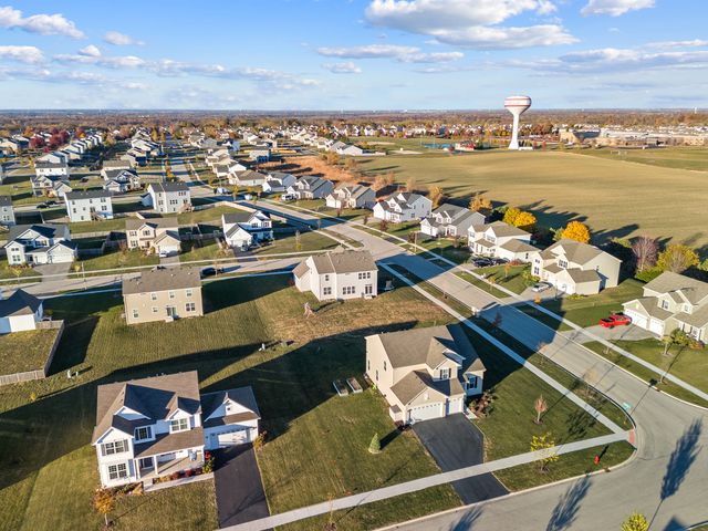 668 Braemore Lane, Yorkville, IL 60560