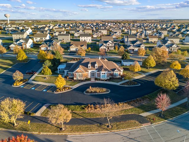 668 Braemore Lane, Yorkville, IL 60560