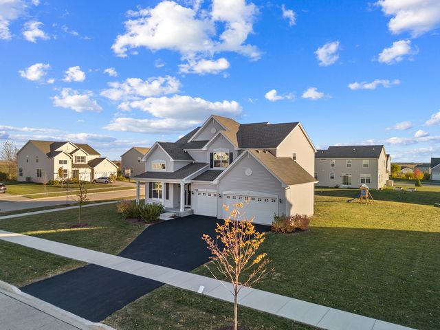 668 Braemore Lane, Yorkville, IL 60560