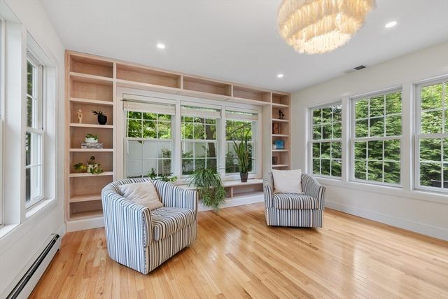 230 Harrington Ave, Concord, MA 01742