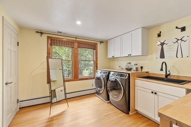 230 Harrington Ave, Concord, MA 01742