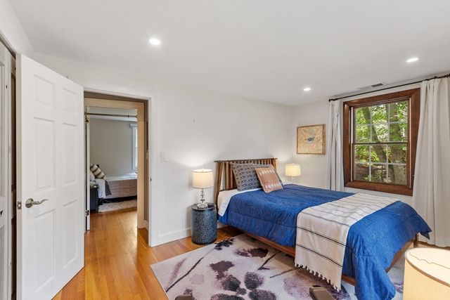 230 Harrington Ave, Concord, MA 01742