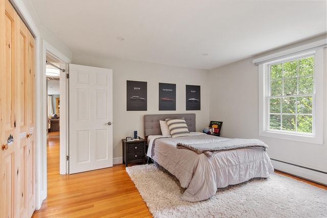 230 Harrington Ave, Concord, MA 01742