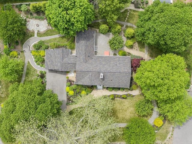 230 Harrington Ave, Concord, MA 01742