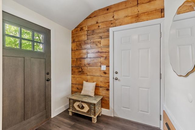 230 Harrington Ave, Concord, MA 01742