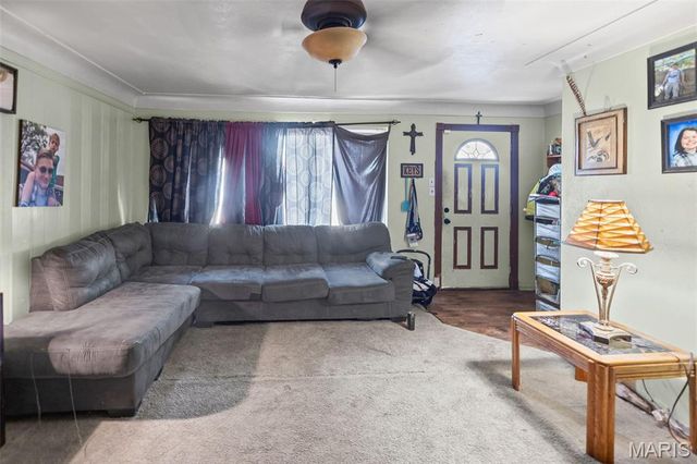 112 Freedom Drive, Belleville, IL 62226