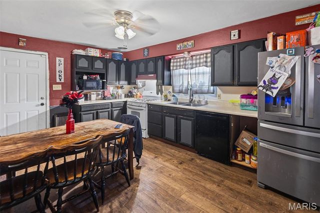 112 Freedom Drive, Belleville, IL 62226