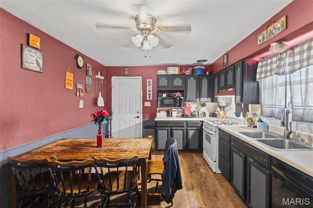 112 Freedom Drive, Belleville, IL 62226