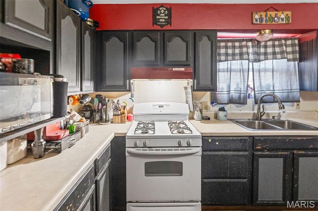 112 Freedom Drive, Belleville, IL 62226