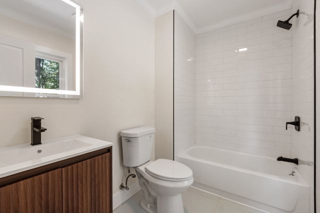 14 Brook St, Ayer, MA 01432