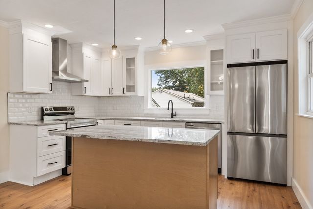 14 Brook St, Ayer, MA 01432