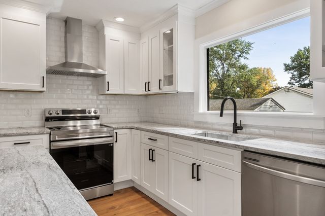14 Brook St, Ayer, MA 01432