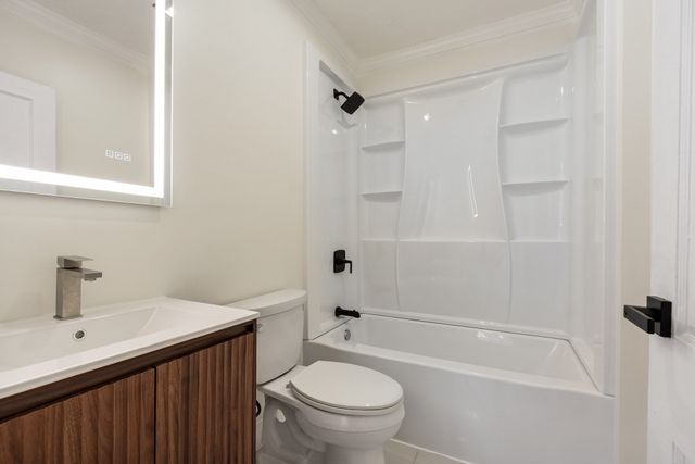 14 Brook St, Ayer, MA 01432