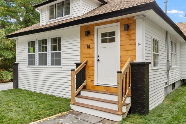 14 Brook St, Ayer, MA 01432