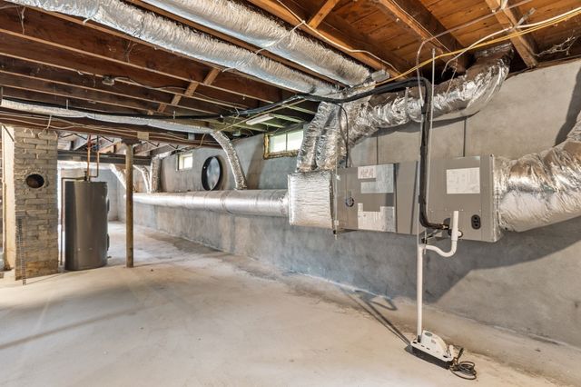 14 Brook St, Ayer, MA 01432