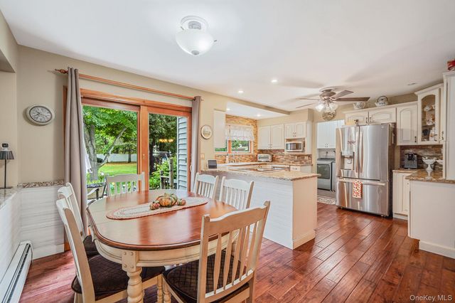 3 Avon Avenue, Port Jefferson Station, NY 11776