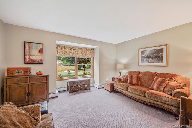 3 Avon Avenue, Port Jefferson Station, NY 11776