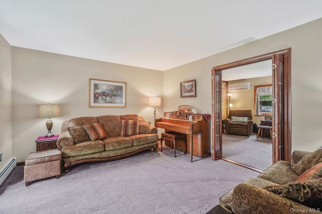 3 Avon Avenue, Port Jefferson Station, NY 11776