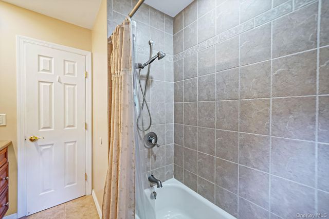 3 Avon Avenue, Port Jefferson Station, NY 11776