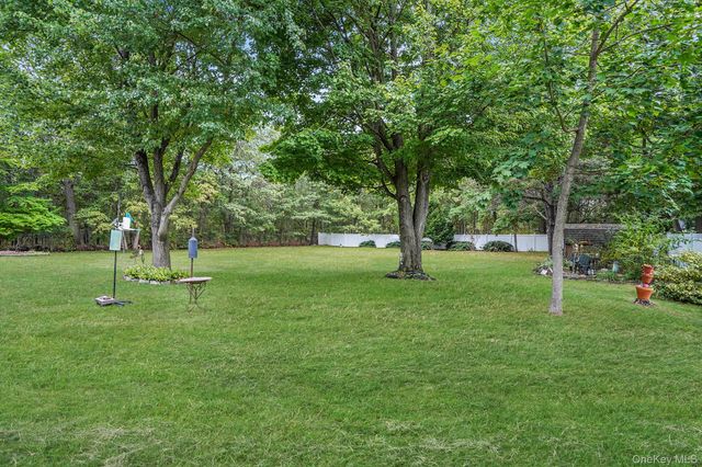 3 Avon Avenue, Port Jefferson Station, NY 11776