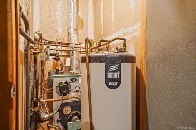 3 Avon Avenue, Port Jefferson Station, NY 11776