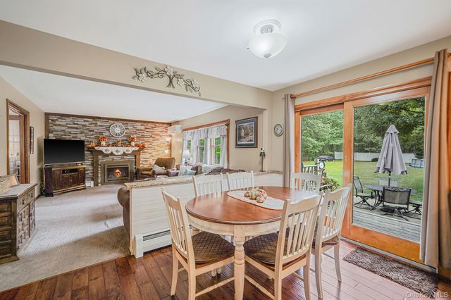 3 Avon Avenue, Port Jefferson Station, NY 11776