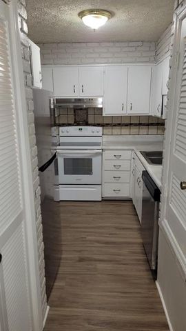 2462 Lehaven Drive, Tucker, GA 30084